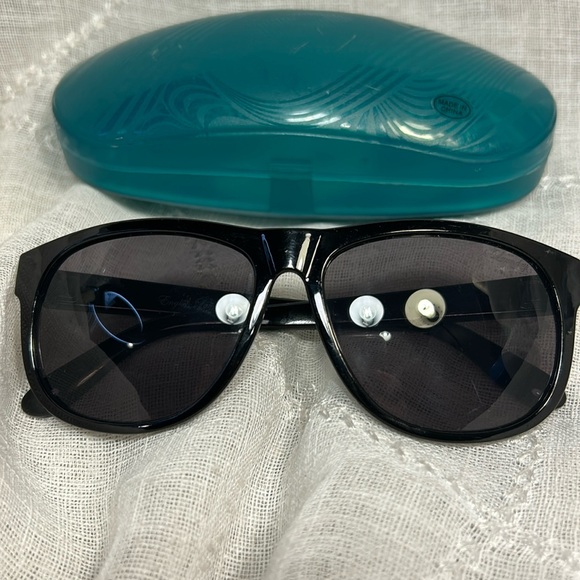 English Laundry sunglasses - Picture 1 of 13